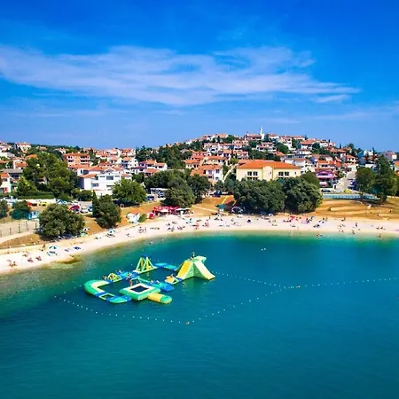 Darko, Pjescana Uvala